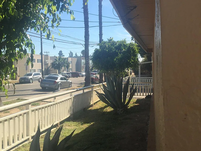 G St — Photo 15