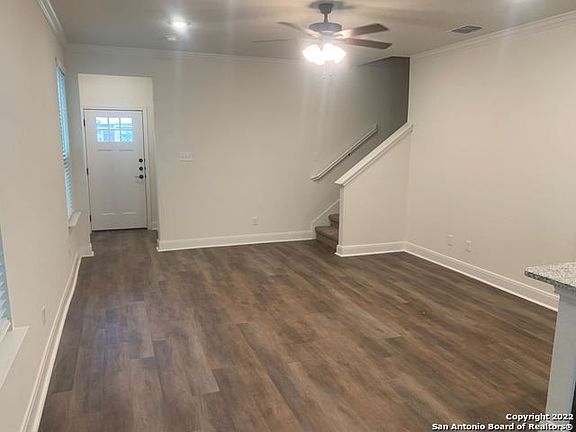 4th image of 10331 Candlewind Ln #101