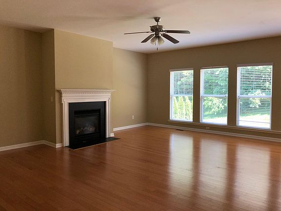 The Great Room now has off white paint as other photos show.