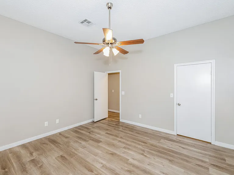 9904 Pride Dance Ct — Photo 10