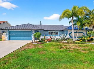 13808 Geranium Pl, Wellington, FL 33414