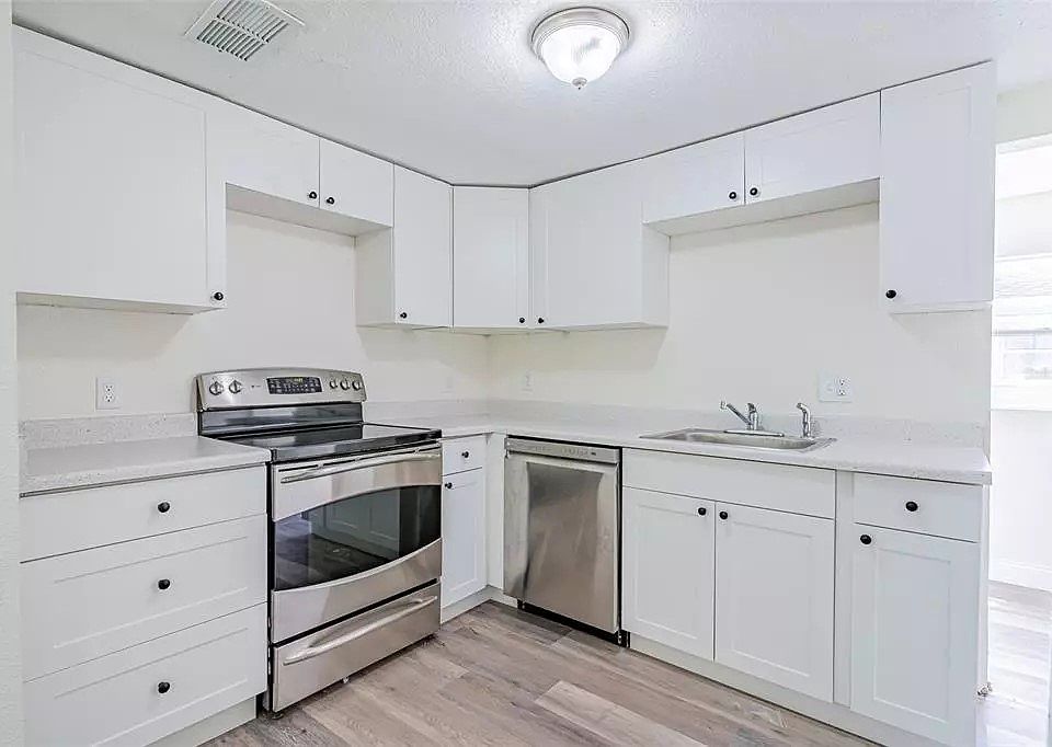 1st image of 720 20th St