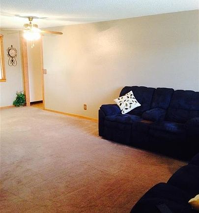 3rd image of 106 S Roosevelt Pl