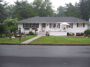 94 Wells Ct, Demarest, NJ 07627