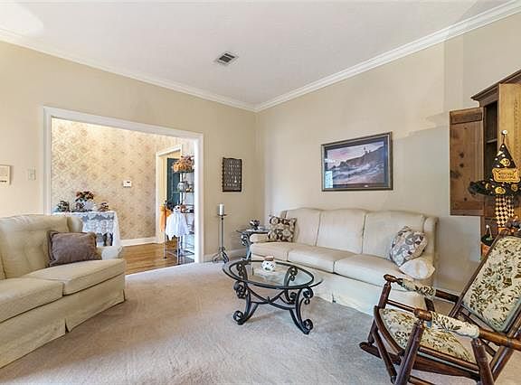 5th image of 61 Belle Helene Dr