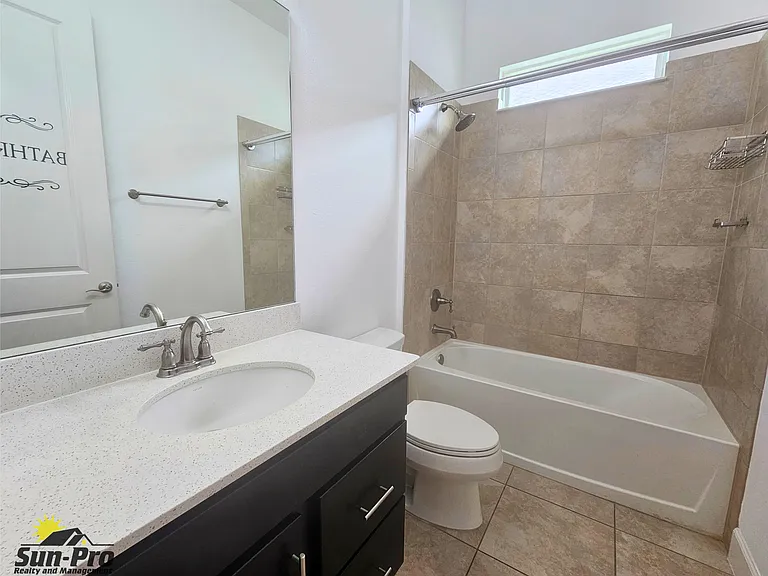 6235 W Fallsgrove Ln — Photo 18