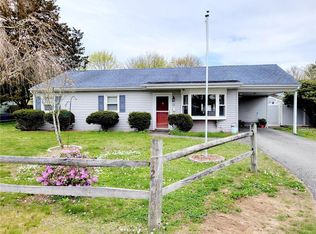 12 Chariho Dr, Richmond, RI 02898