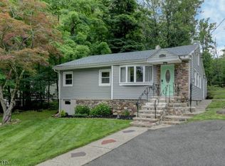 122 W Lake Shore Dr, Rockaway Twp., NJ 07866