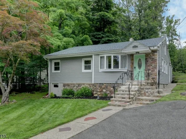 122 W Lake Shore Dr, Rockaway Twp., NJ 07866