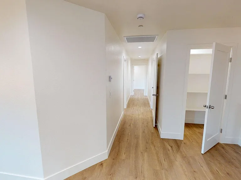 936 Calle Pensamiento #B — Photo 10