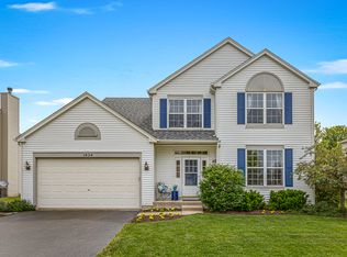 1824 Napa Suwe Ln, Wauconda, IL 60084