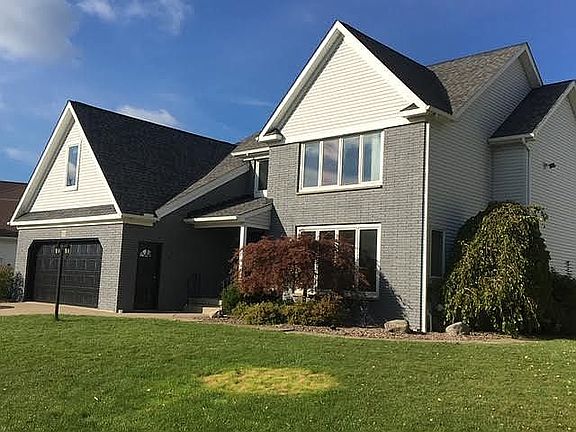3rd image of 5592 Country Club Ln