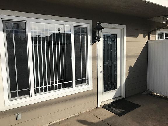 2nd image of 1798 Pomona Ave APT D