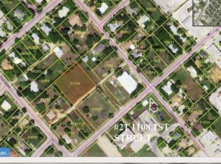 1108 1st St, Brownwood, TX 76801