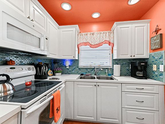 4th image of 2929 SE Ocean Boulevard #133-6