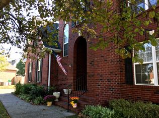 2402 Tantalus Dr, Honolulu, HI 96813