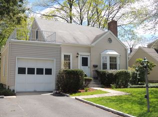 19 N Ridge St, Port Chester, NY 10573