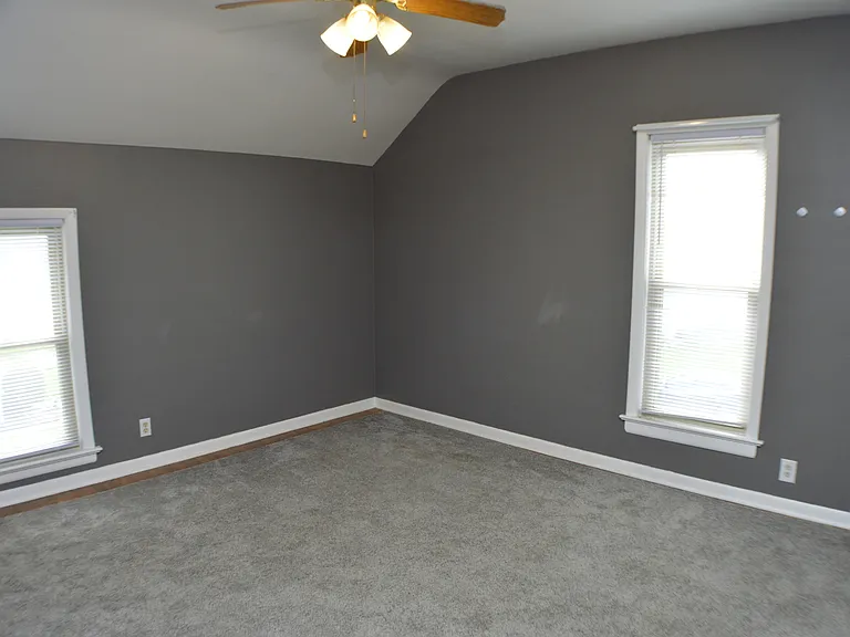 334 W 5th St #2 — Photo 7
