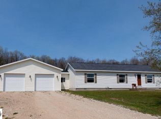142 N Wood Meadows Dr, Buckley, MI 49620