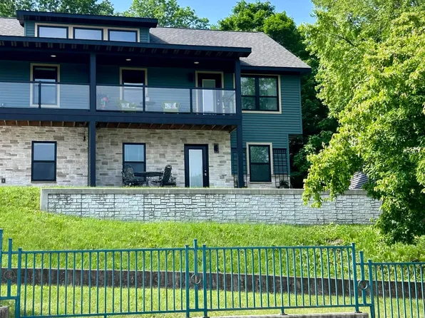 503 E Broadway St, Decorah, IA 52101