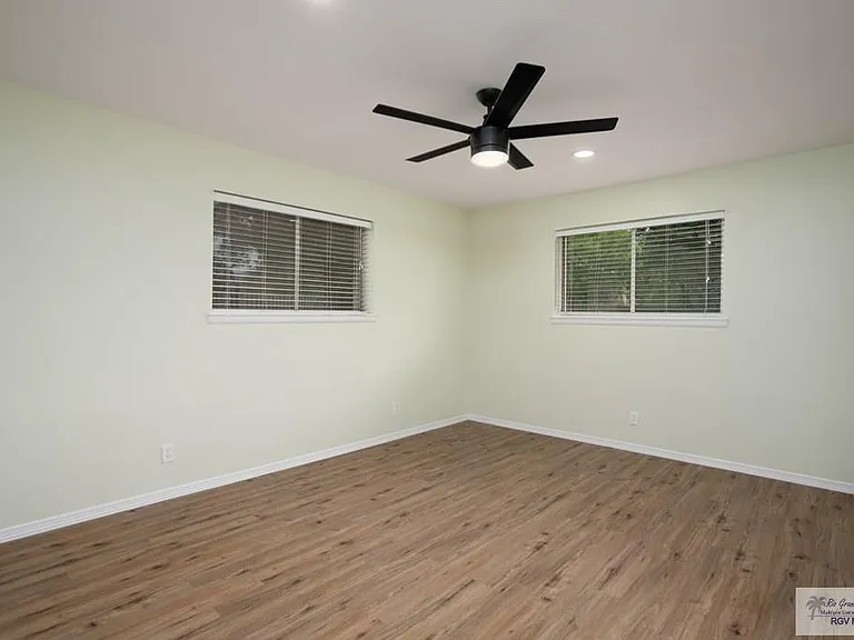 2202 Ella Ave — Photo 22