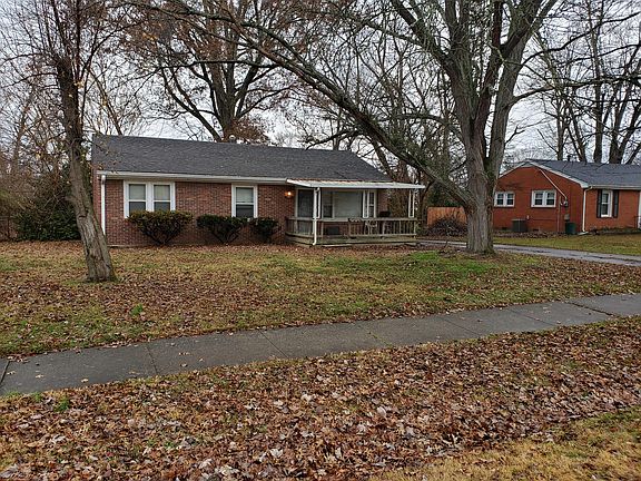 2nd image of 2002 Dixie Garden Dr