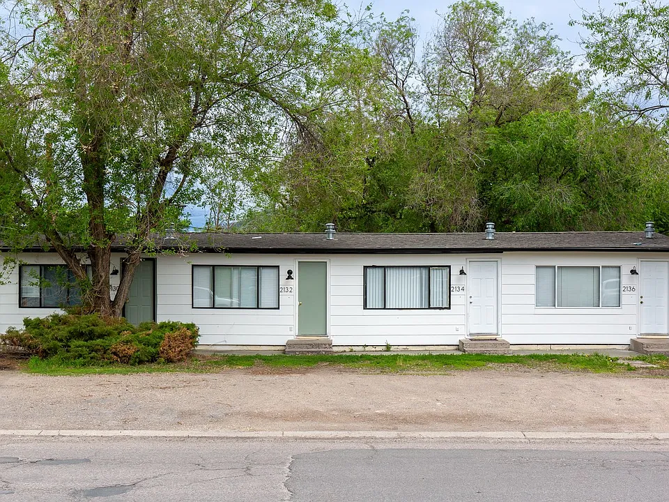 2252 W Central Ave