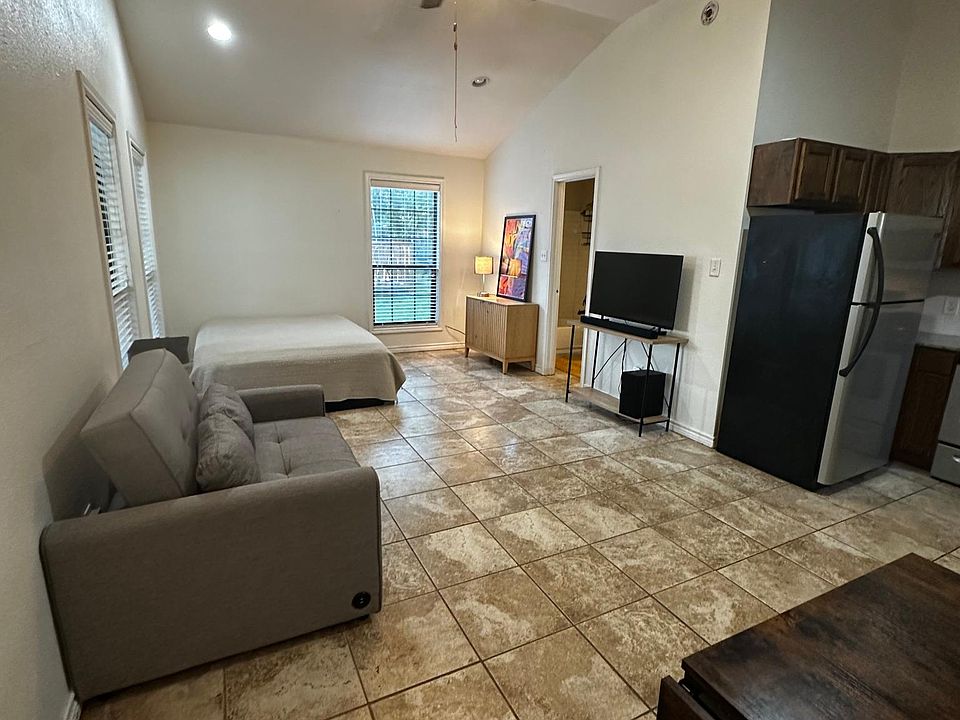 1st image of 601 Montclair Ave #B
