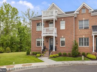15 Creekview Ln, Yardley, PA 19067