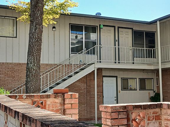 3rd image of 242 Funston Pl APT 3