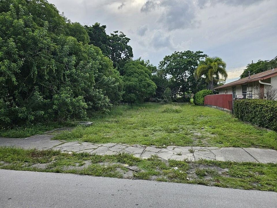 1st image of 265 NW 1st Avenue
