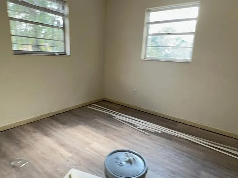 1209 Carlsbad Pl — Photo 2