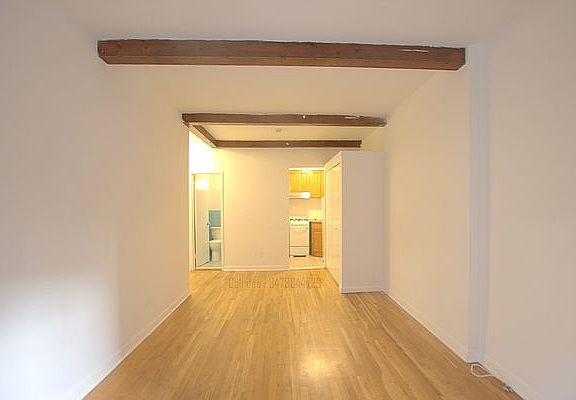 3rd image of 872 W End Ave #4A