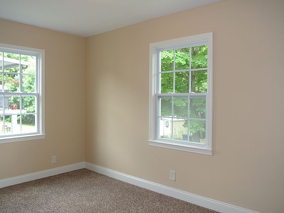 MASTER BEDROOM/NEW CARPET
