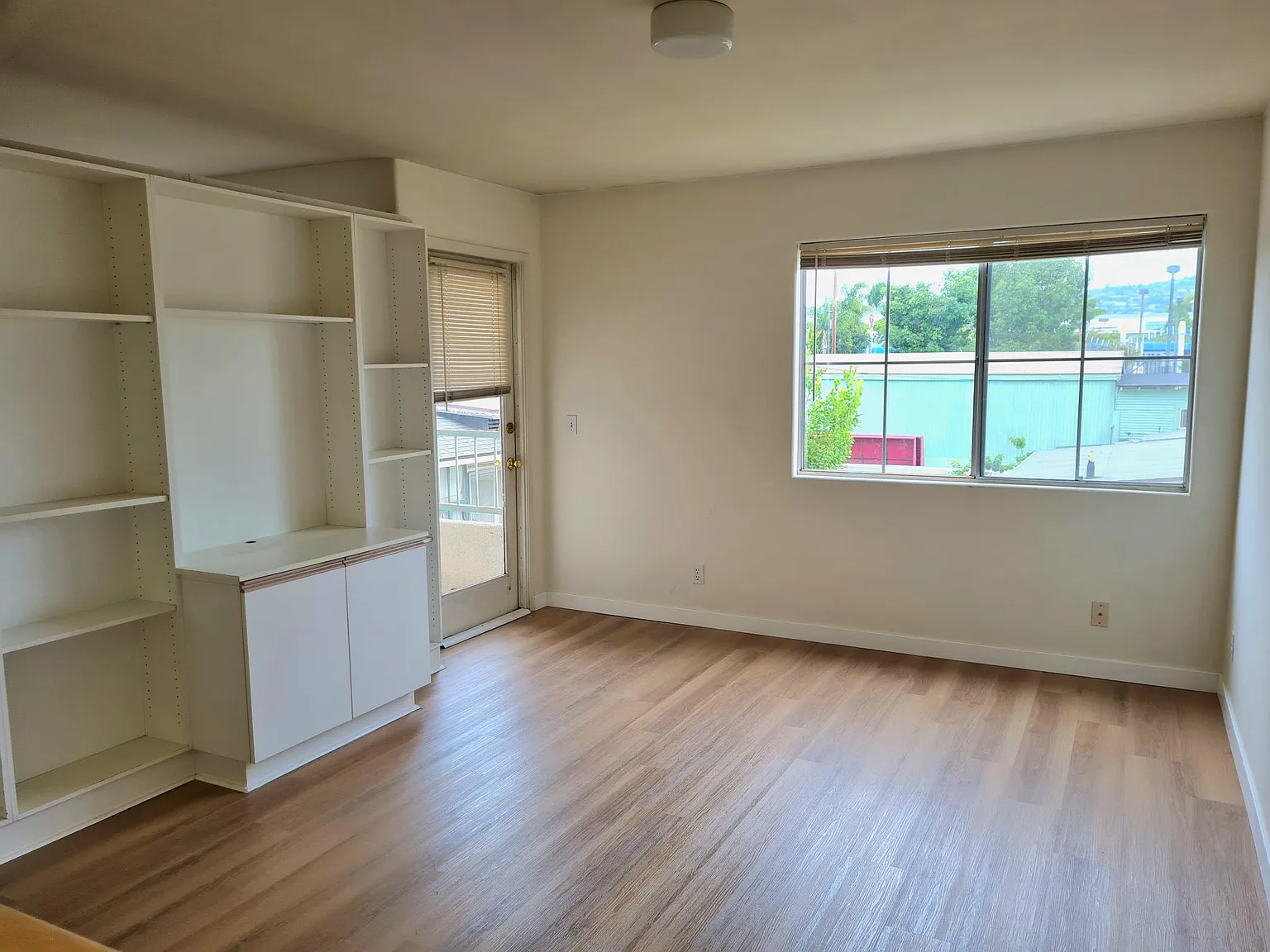 1 bed, 500 sqft, $1,600 — Photo 2
