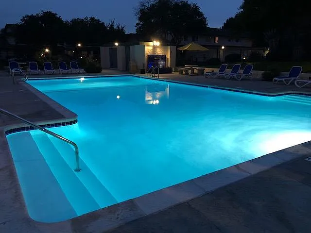 3 bed, 2.5 bath, 1380 sqft, $4,800 — Photo 1
