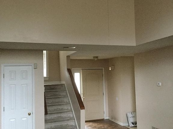 3rd image of 1147 Berkley Dr SE