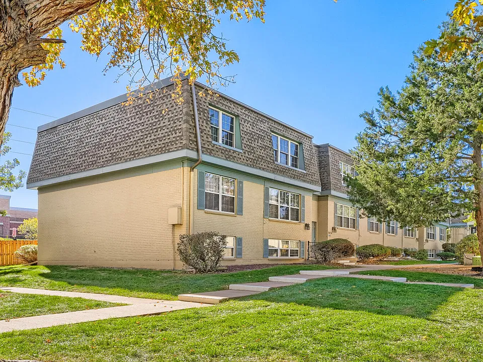 9434 E Girard Ave #12