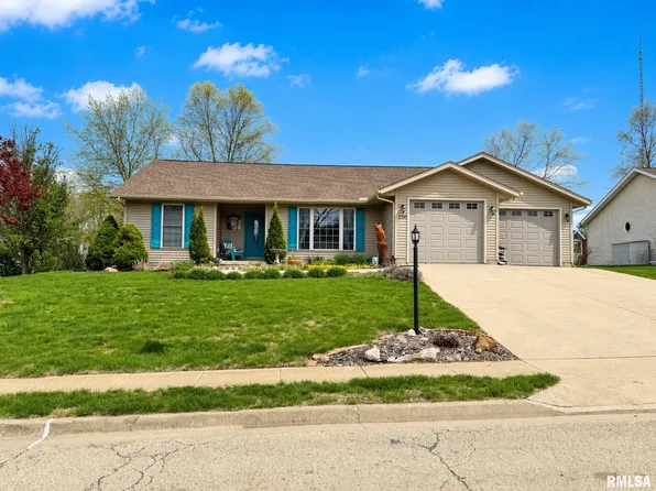 136 Elmridge Cir, East Peoria, IL 61611