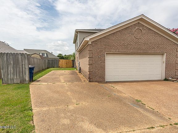 3rd image of 6286 Ivy Trails Dr