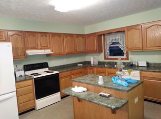 608 River Run Rd, Fairmont, WV 26554