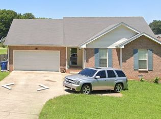 414 Tobacco Rd, Clarksville, TN 37042