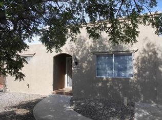 518 Espanola St NE, Albuquerque, NM 87108