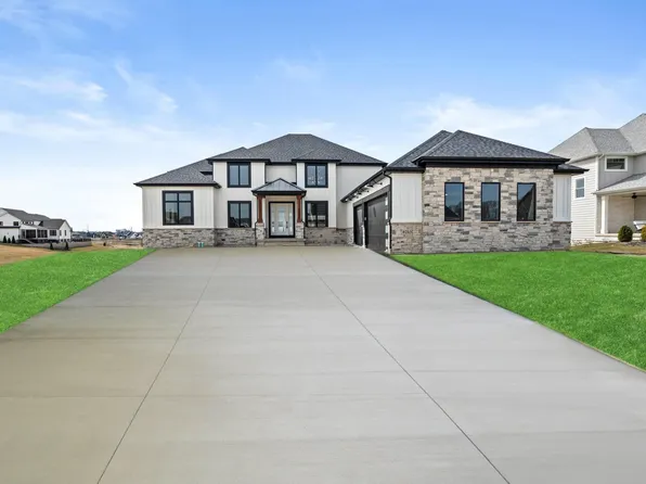 9750 Sweetspire Ave, Saint John, IN 46373