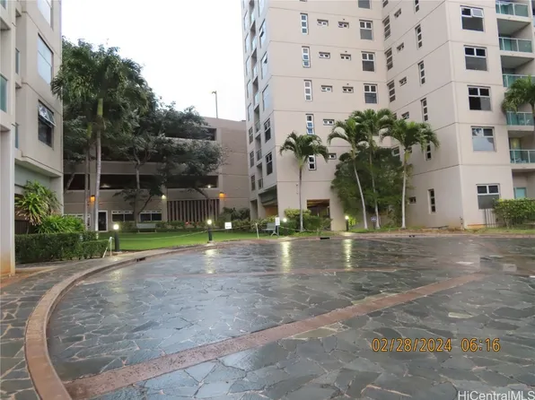 1448 Young St APT 1101, Honolulu, HI 96814