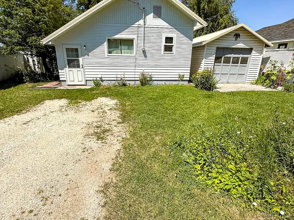 605 E Montana St, Lewistown, MT 59457