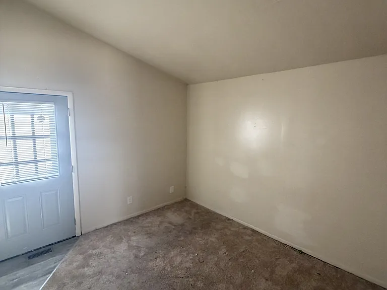 1014 Hazard Ave #3 — Photo 7