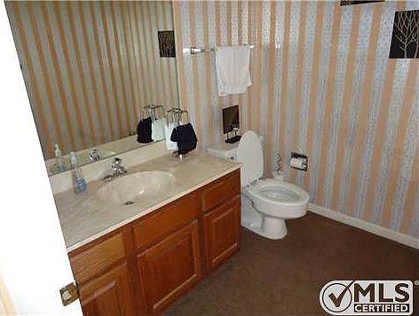5th image of 6153 Los Robles Dr #A