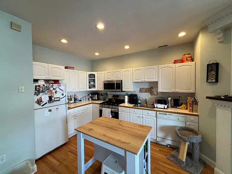 137 P St #3 — Photo 8