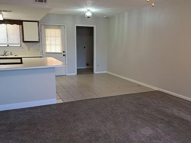 4837 S Lakewood Dr — Photo 7